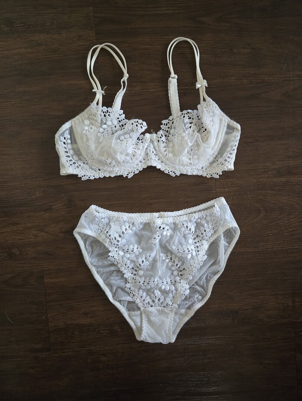 Vintage French White Lace Lingerie Set 34C/XS